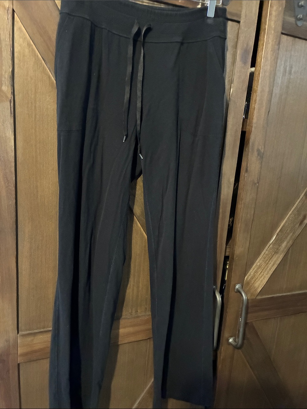 M Athleta Black Drawstring Track Pants, much more black than the pictures show